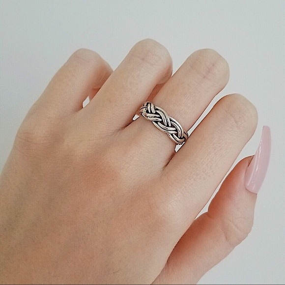 Celtic Knot Band Ring - Picture 2 of 6